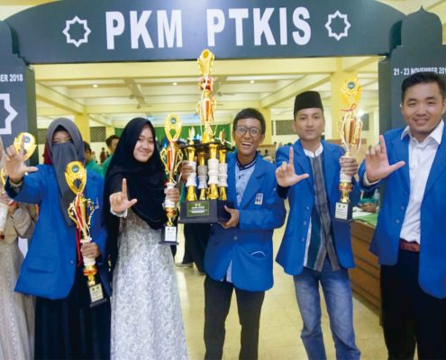 Mahasiswa PSPAI berhasil meraih juara pada PKM PTKIS 2018 di UMY